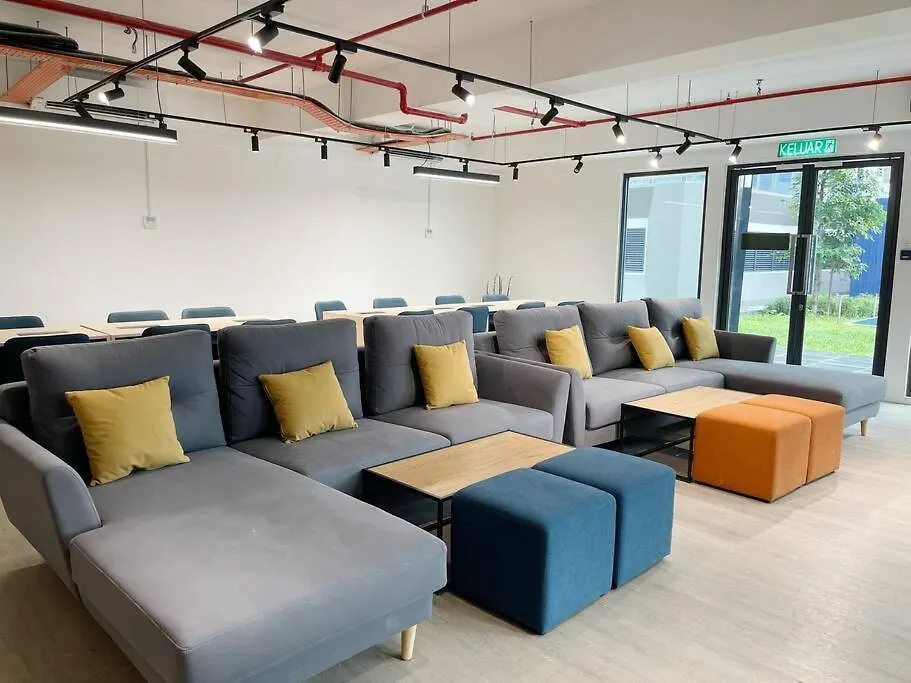 #Hs 2Bedroom S&Thomez 盛婷民宿 Horizon Suite Wifi&Netflix Klia Sepang 0*,  Malaysia